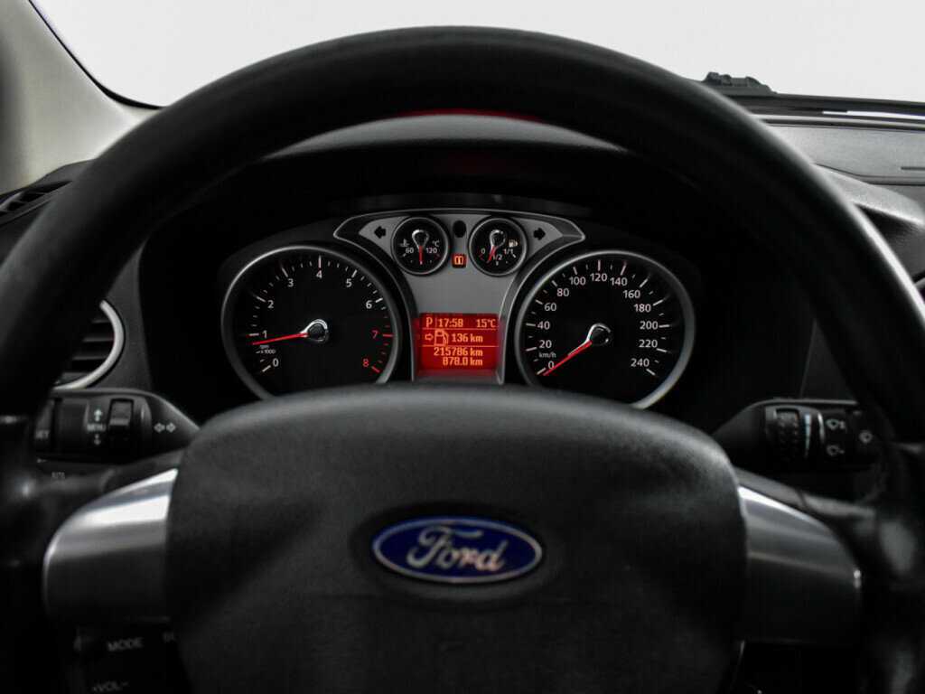 Ford Focus, 2010 Фото №17