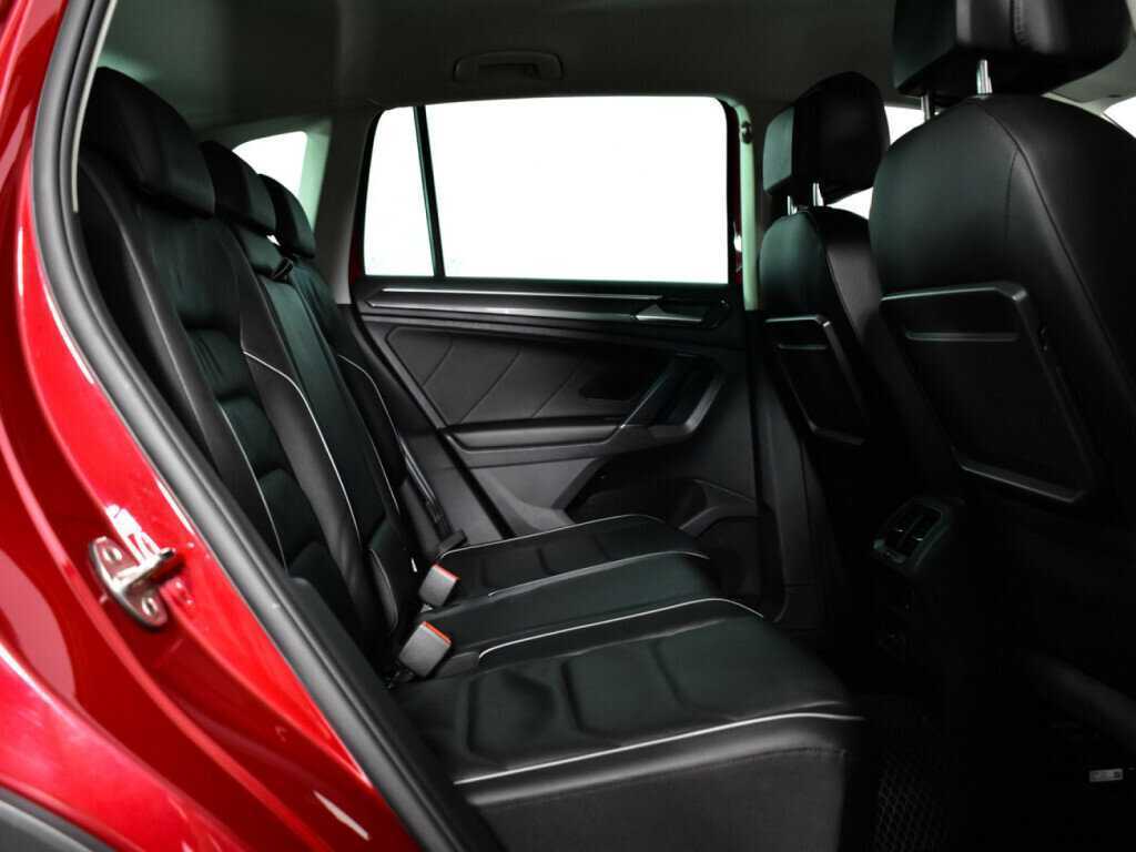 Volkswagen Tiguan, 2018 Фото №10