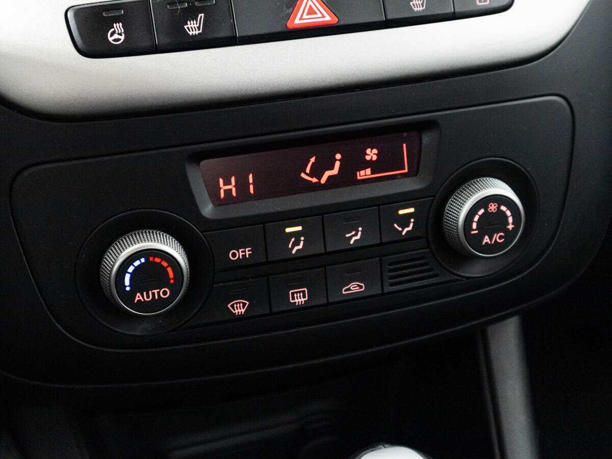 Kia Venga, 2015 Фото №15