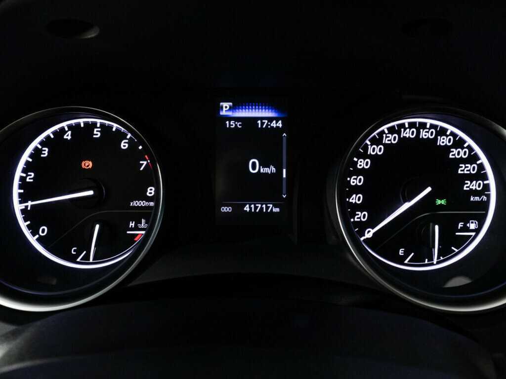 Toyota Camry, 2021 Фото №12