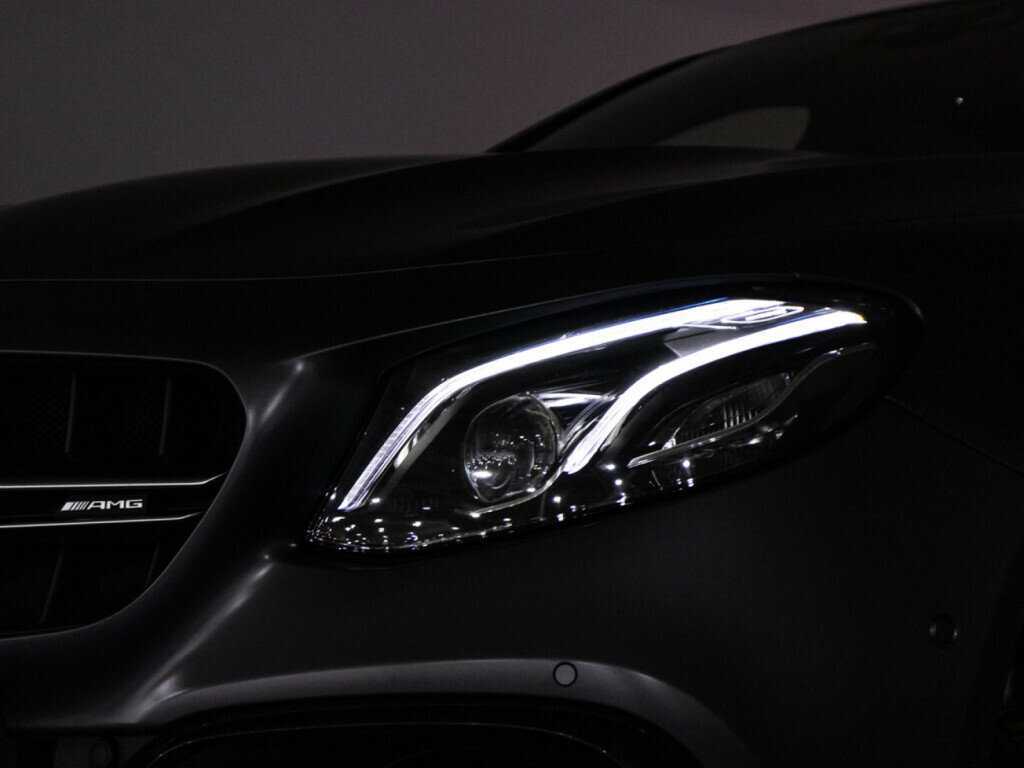 Mercedes-Benz E-Класс AMG 63 AMG S, 2018 Фото №34