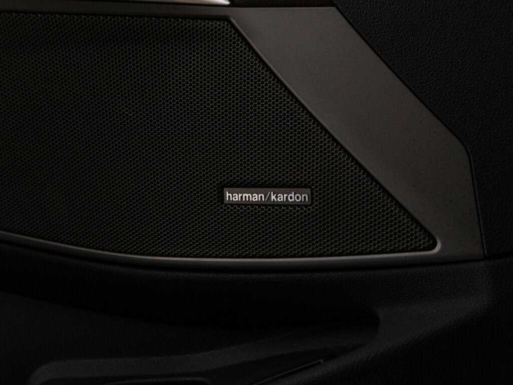 BMW 3 серии 330i, 2019 Фото №21