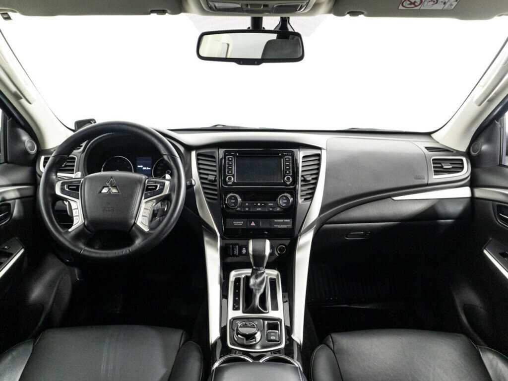 Mitsubishi Pajero Sport, 2016 Фото №13