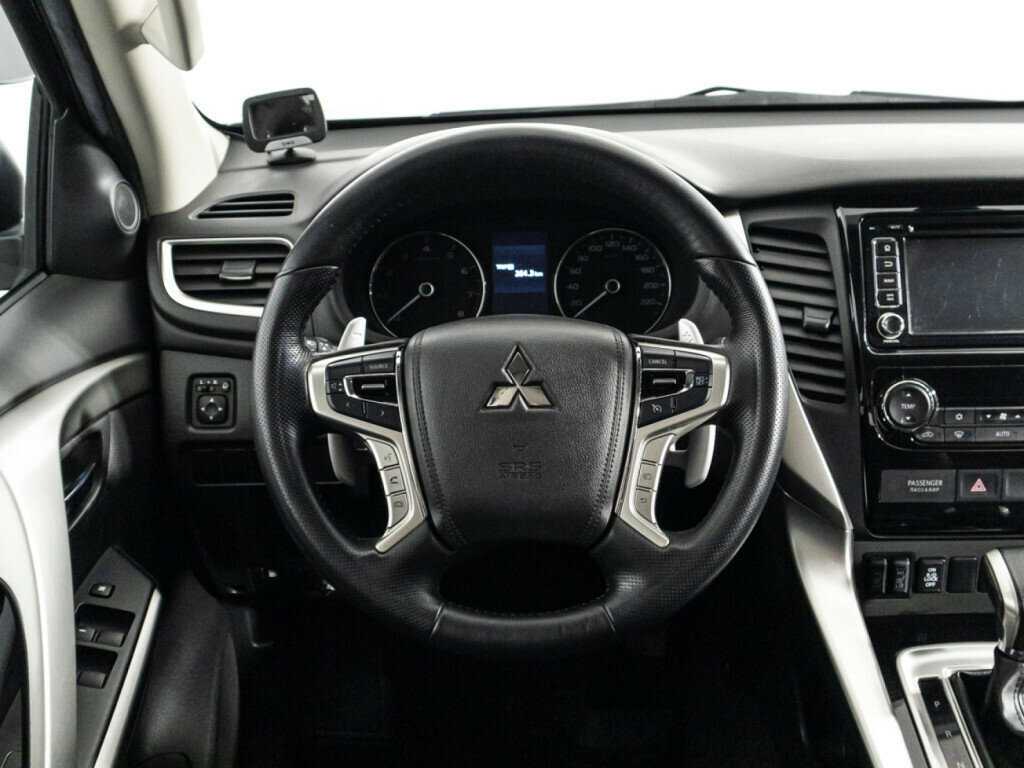 Mitsubishi Pajero Sport, 2016 Фото №21