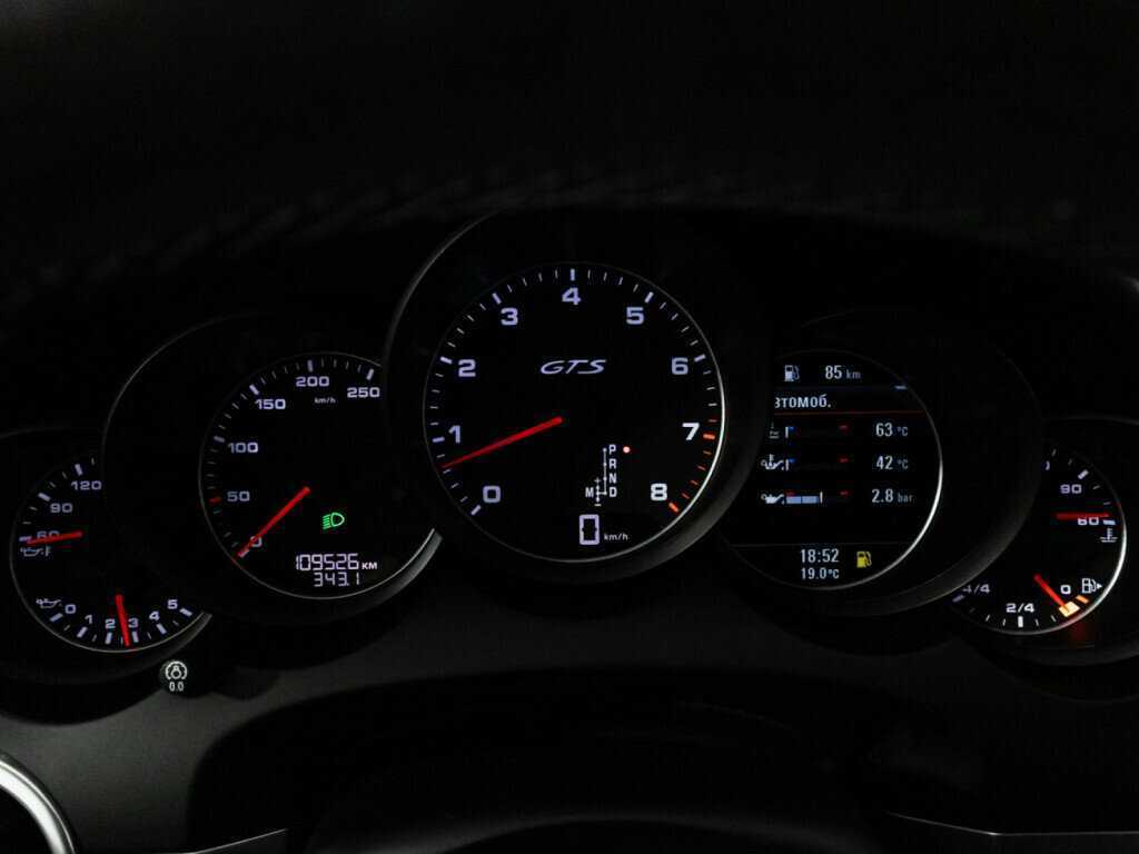 Porsche Cayenne GTS, 2015 Фото №12