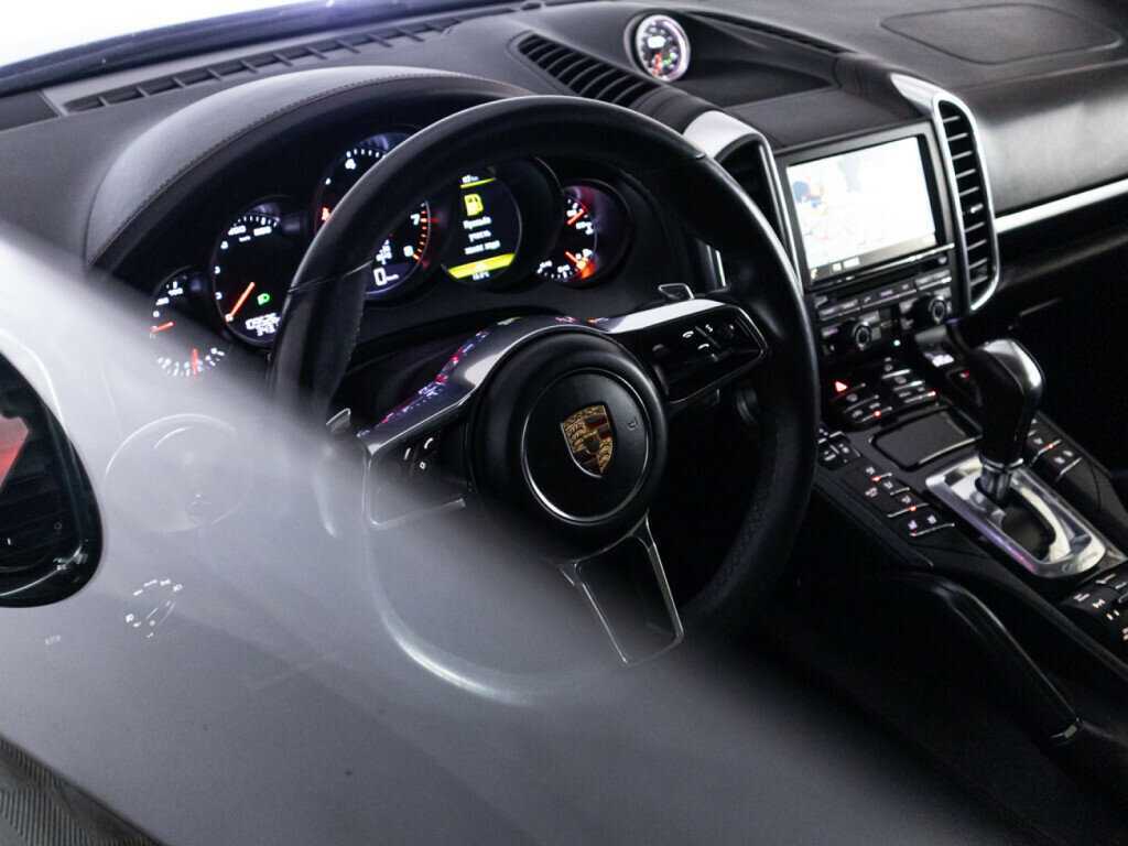 Porsche Cayenne GTS, 2015 Фото №37