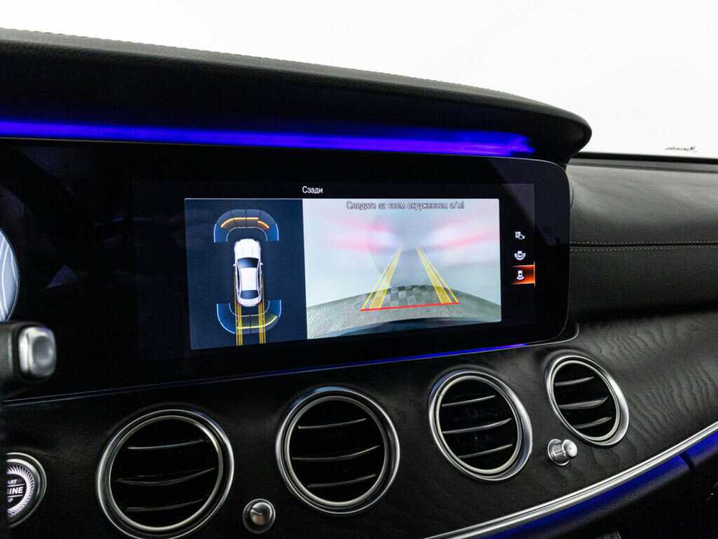Mercedes-Benz E-Класс 200, 2020 Фото №16