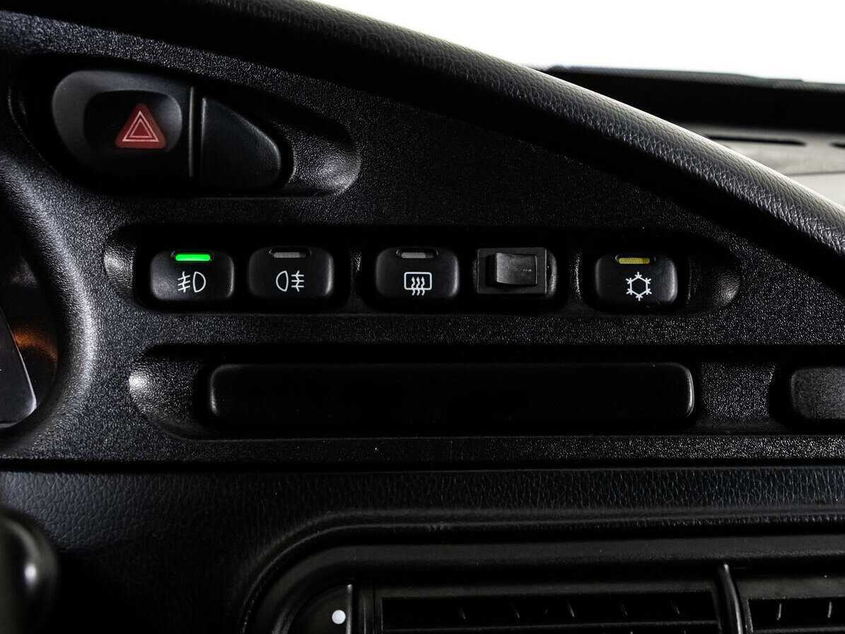 Chevrolet Niva, 2011 Фото №13