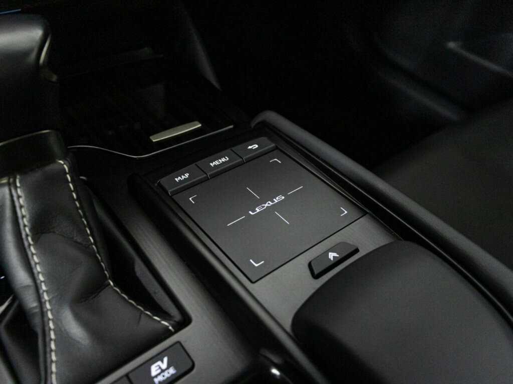 Lexus ES 300h, 2020 Фото №22