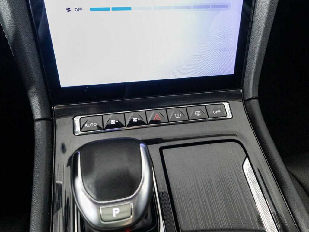 Hongqi H5, 2023 Фото №18