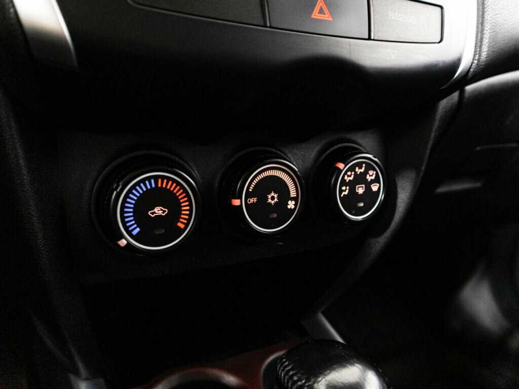 Mitsubishi ASX, 2010 Фото №15