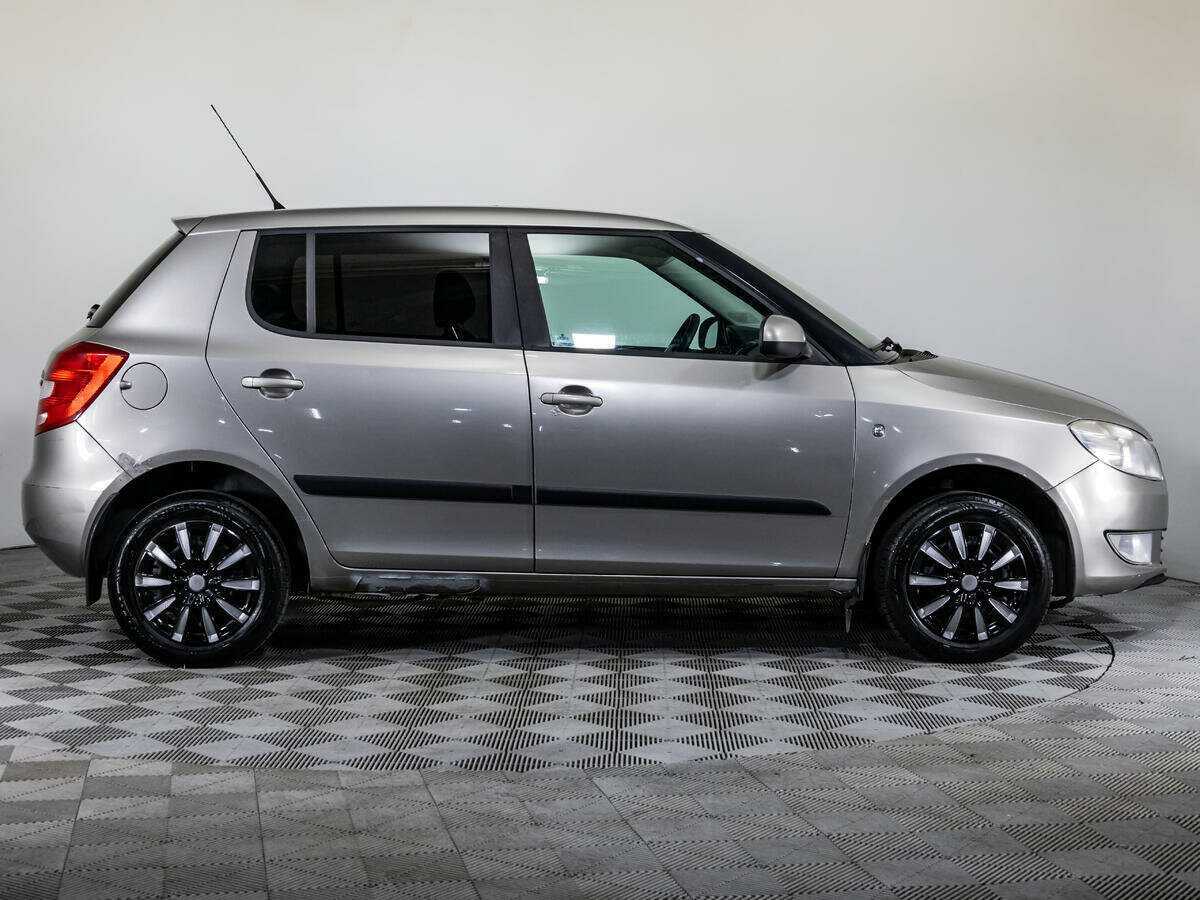 Skoda Fabia, 2011 - 235 840 км. | Фото №4