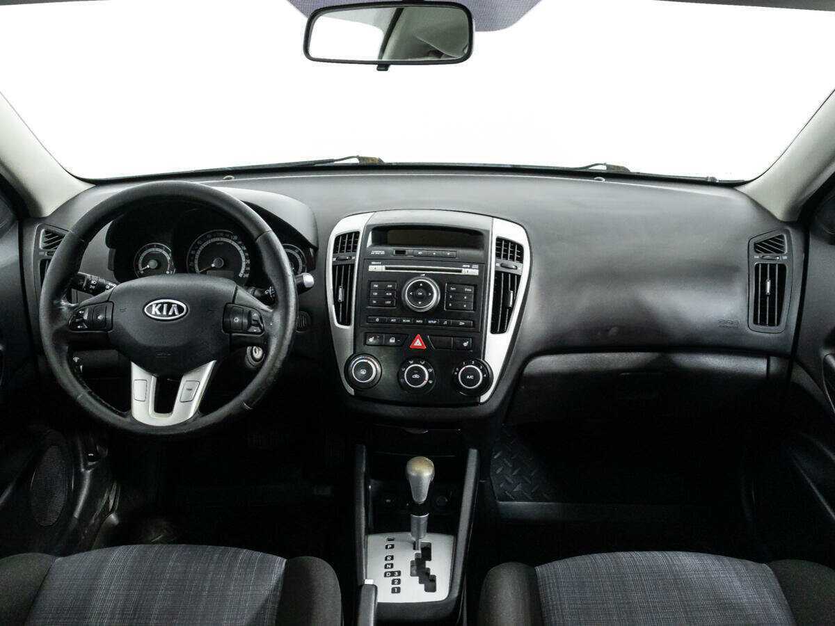 Kia Ceed, 2011 Фото №12