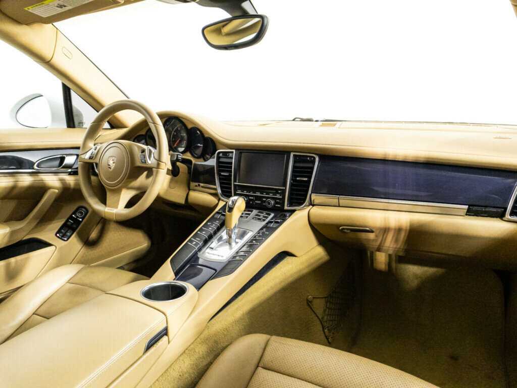 Porsche Panamera 4, 2010 Фото №9