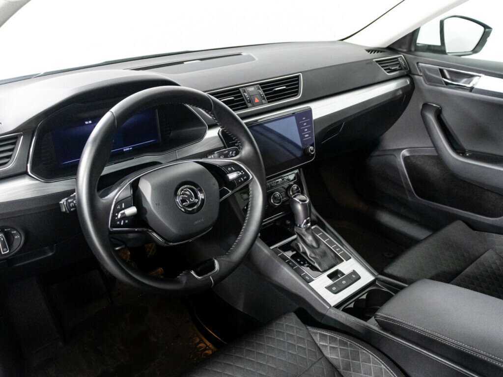 Skoda Superb, 2021 Фото №11