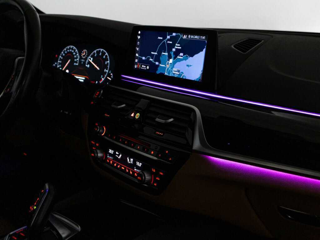 BMW 5 серии 540i, 2019 Фото №33