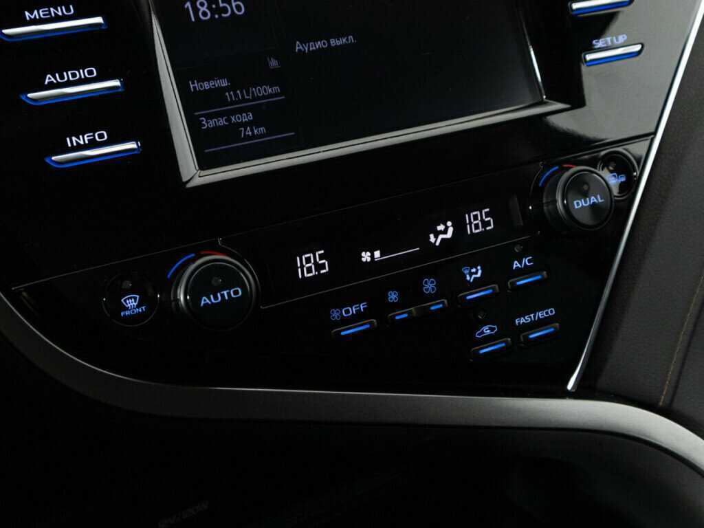 Toyota Camry, 2018 Фото №16