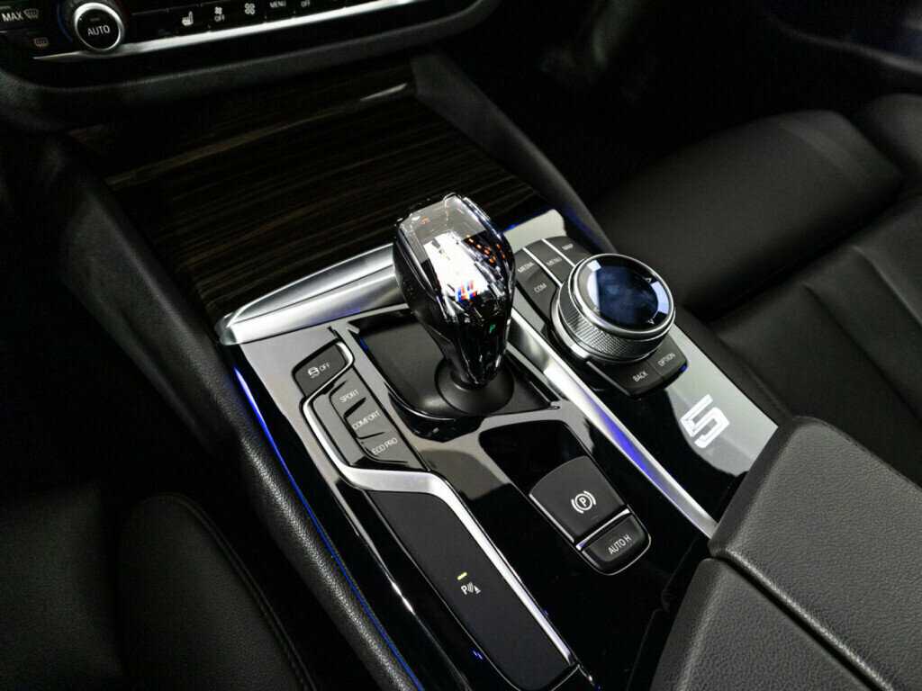 BMW 5 серии 530i, 2019 Фото №19