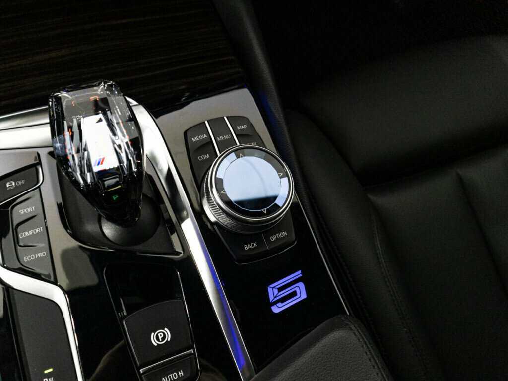 BMW 5 серии 530i, 2019 Фото №21