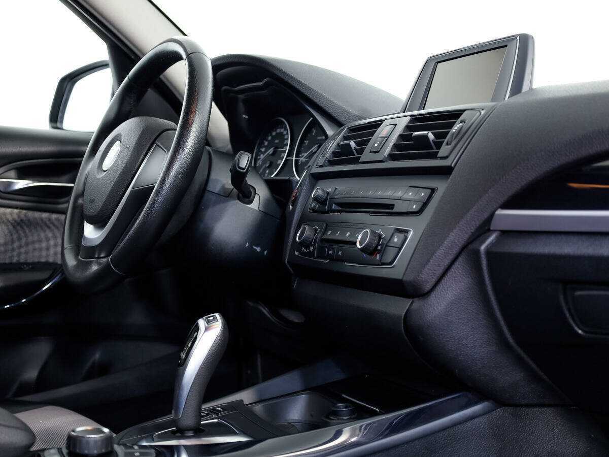 BMW 1 серии 118i, 2011 Фото №11