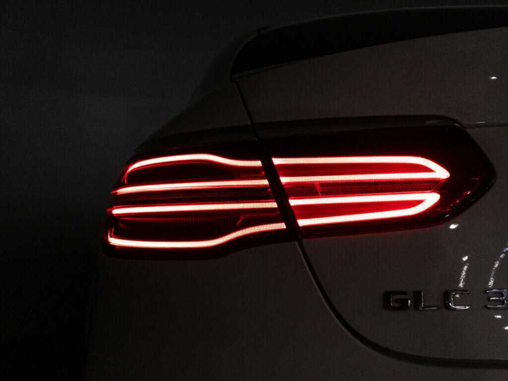 Mercedes-Benz GLC Coupe 300, 2018 Фото №25