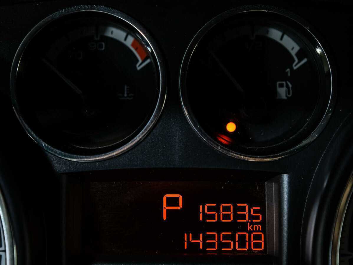 Peugeot 308, 2010 Фото №13