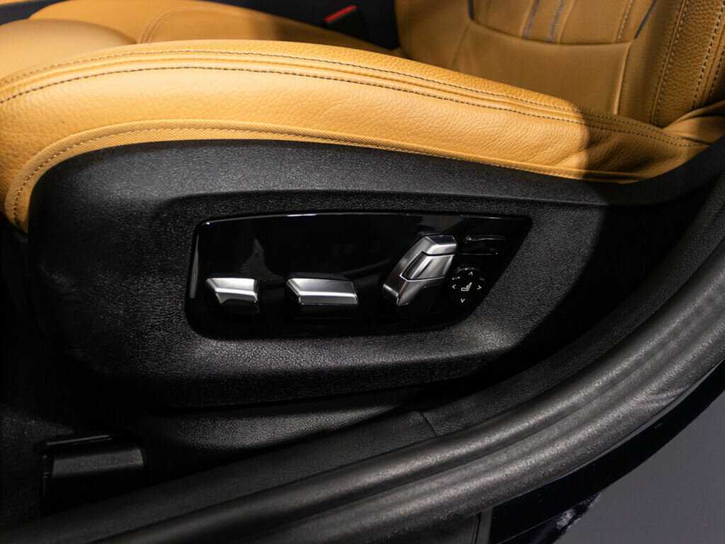 BMW 5 серии 520i, 2023 Фото №17