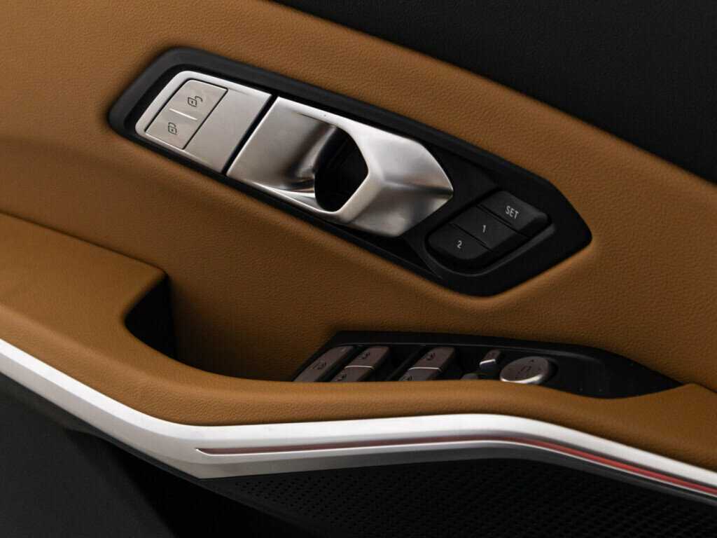 BMW 3 серии 320i, 2023 Фото №20