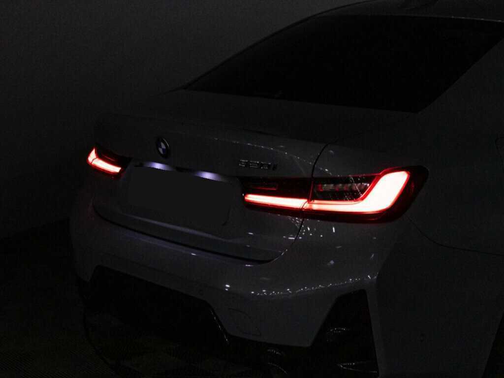 BMW 3 серии 320i, 2023 Фото №26