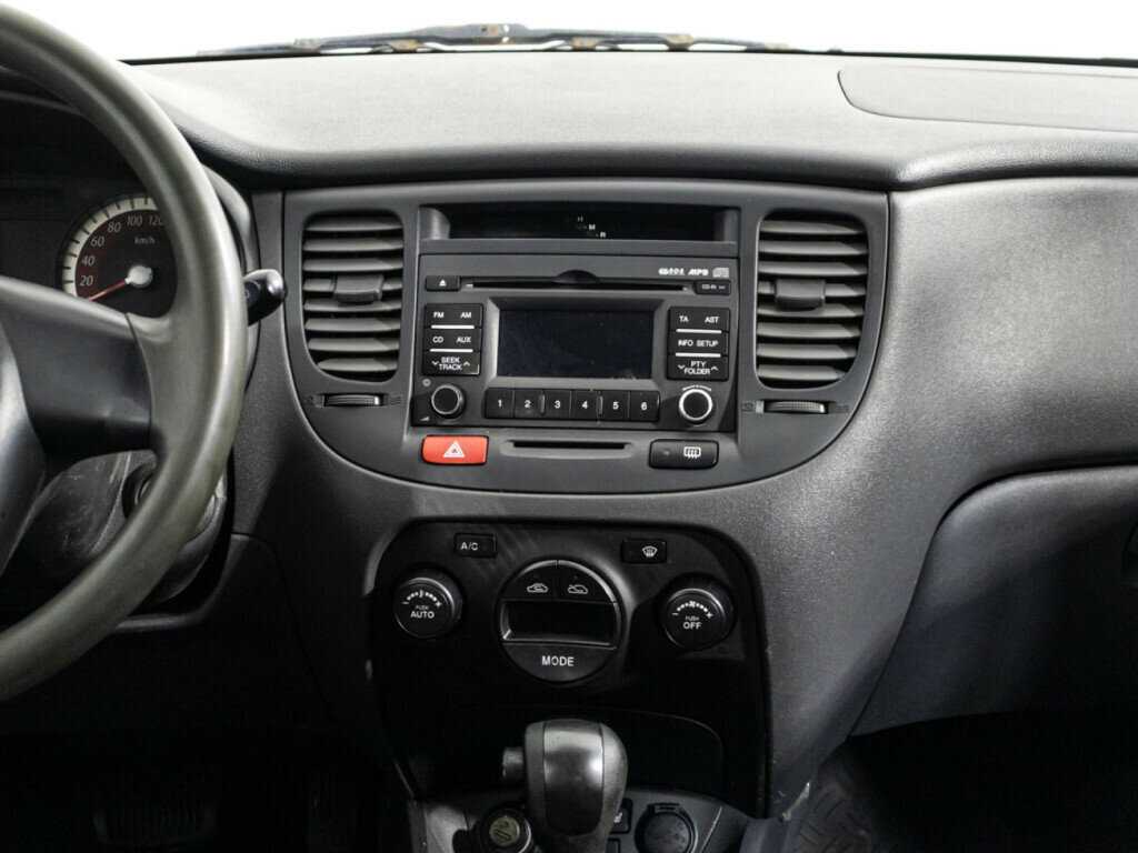 Kia Rio, 2010 Фото №14