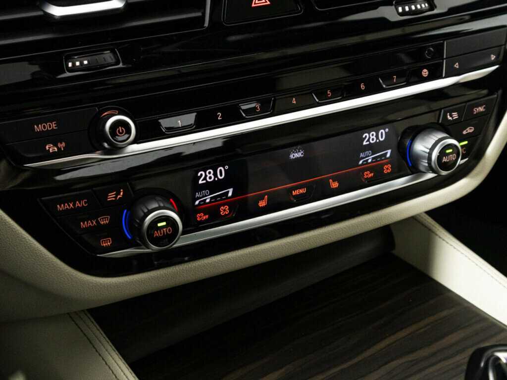 BMW 5 серии 520d xDrive, 2020 Фото №18