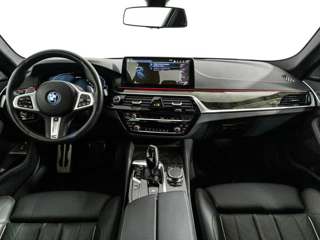 BMW 5 серии 530e xDrive, 2022 Фото №13