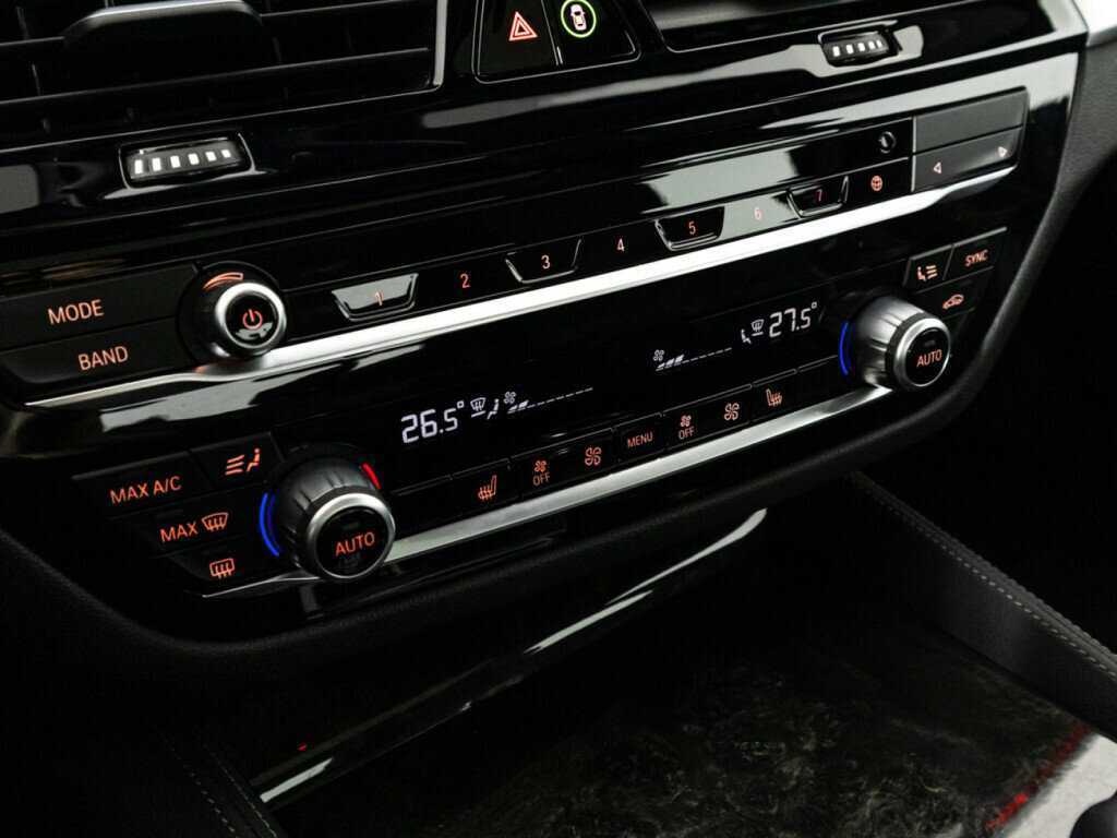 BMW 5 серии 530e xDrive, 2022 Фото №18