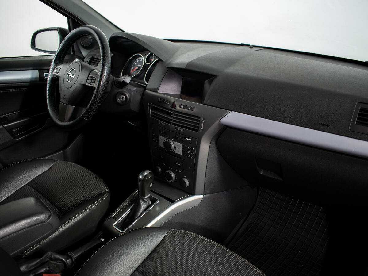 Opel Astra, 2006 - 218 035 км. | Фото №7