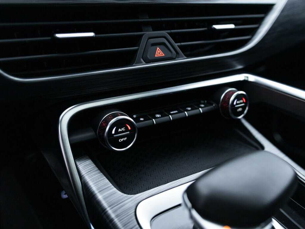 Geely Tugella, 2021 Фото №32