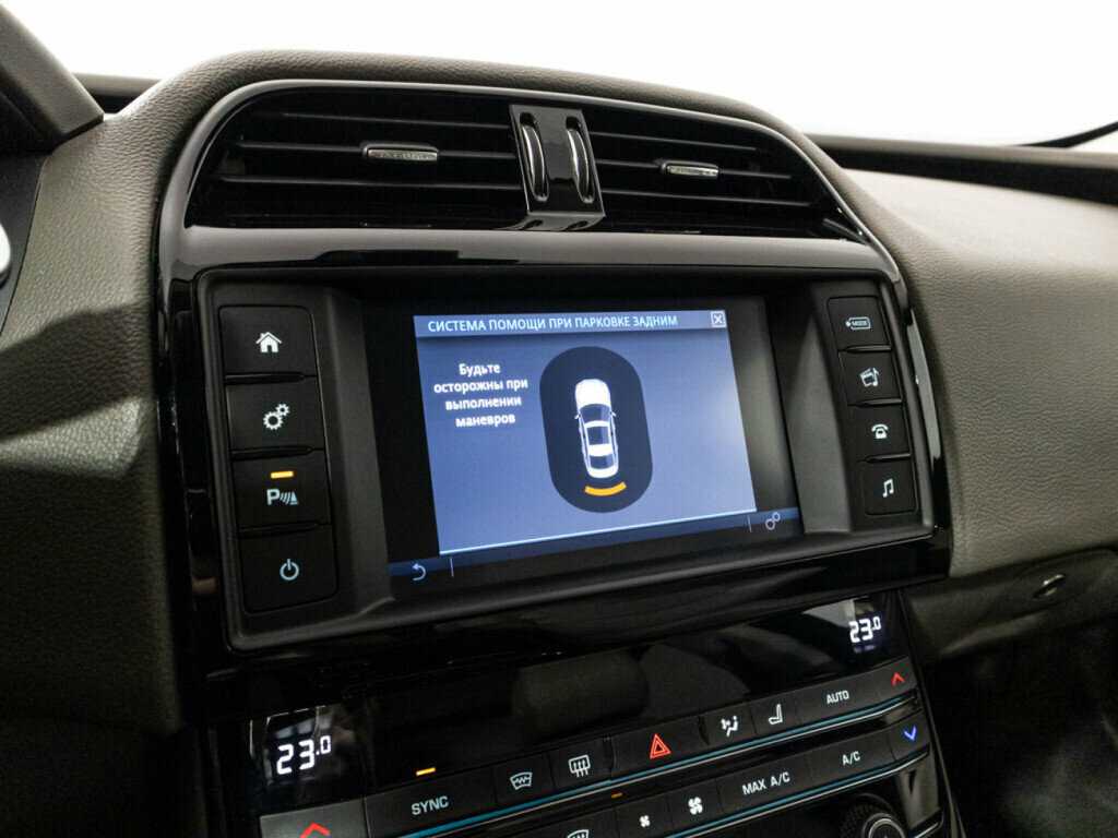 Jaguar XE, 2017 Фото №16