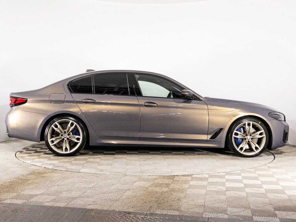 BMW 5 серии M550i xDrive, 2020 - 97 874 км. | Фото №4