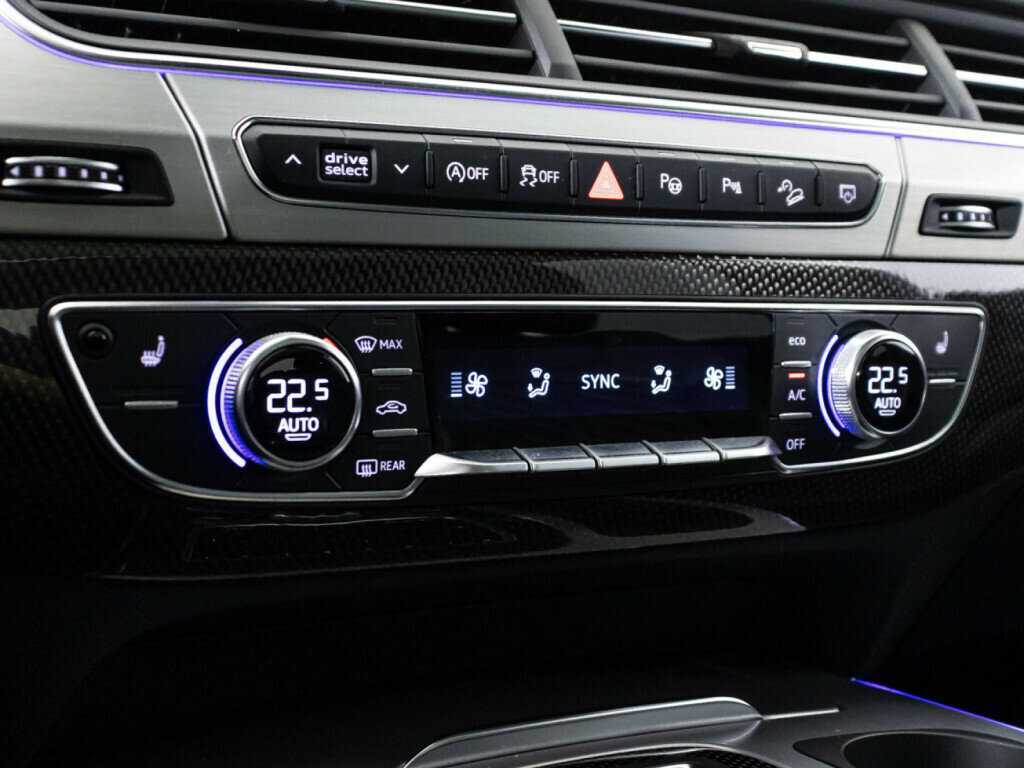 Audi SQ7, 2018 Фото №21