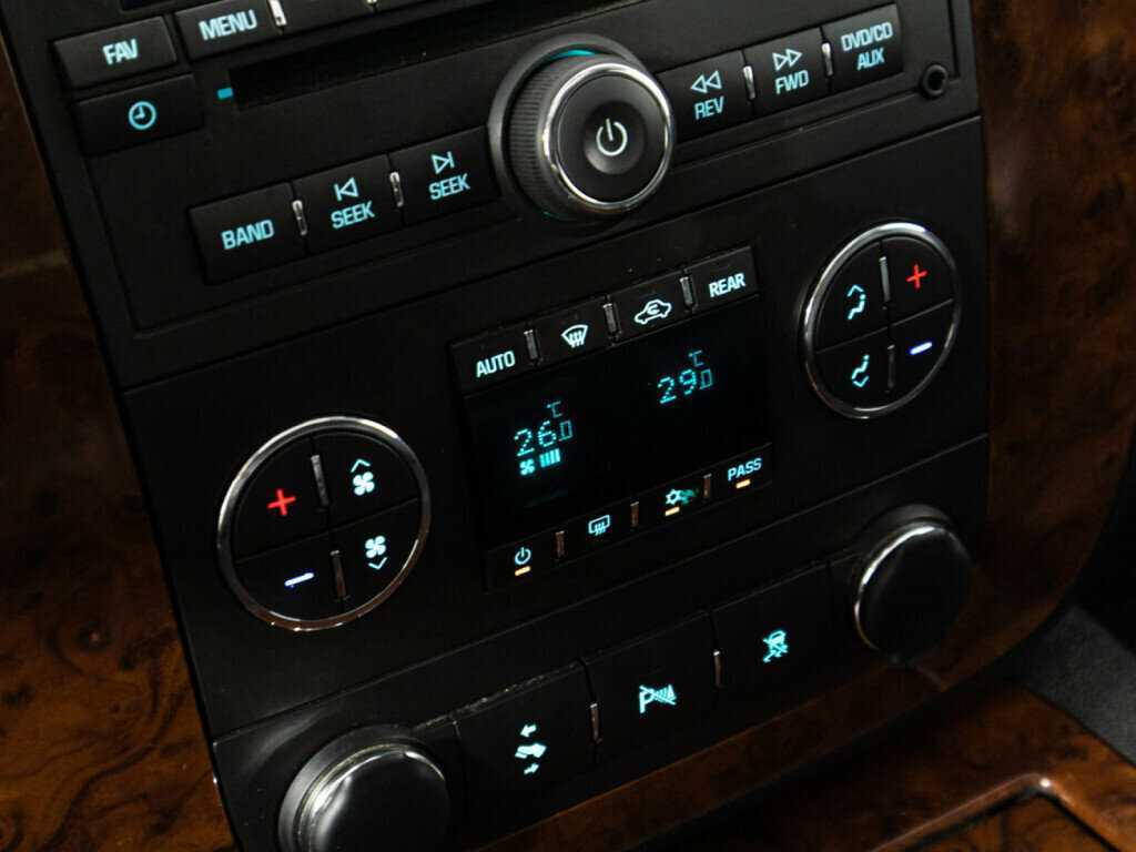 Chevrolet Tahoe 6AT, 2011 Фото №16