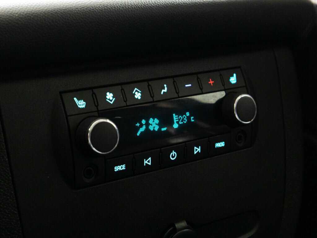 Chevrolet Tahoe 6AT, 2011 Фото №18