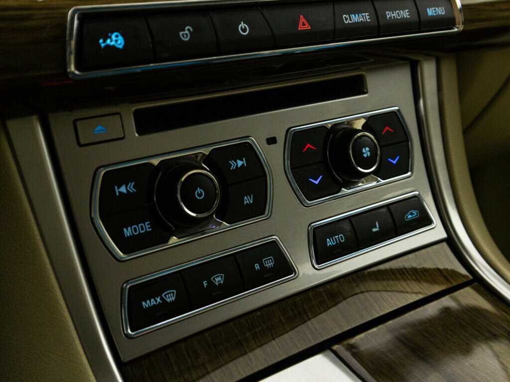 Jaguar XF, 2011 Фото №16