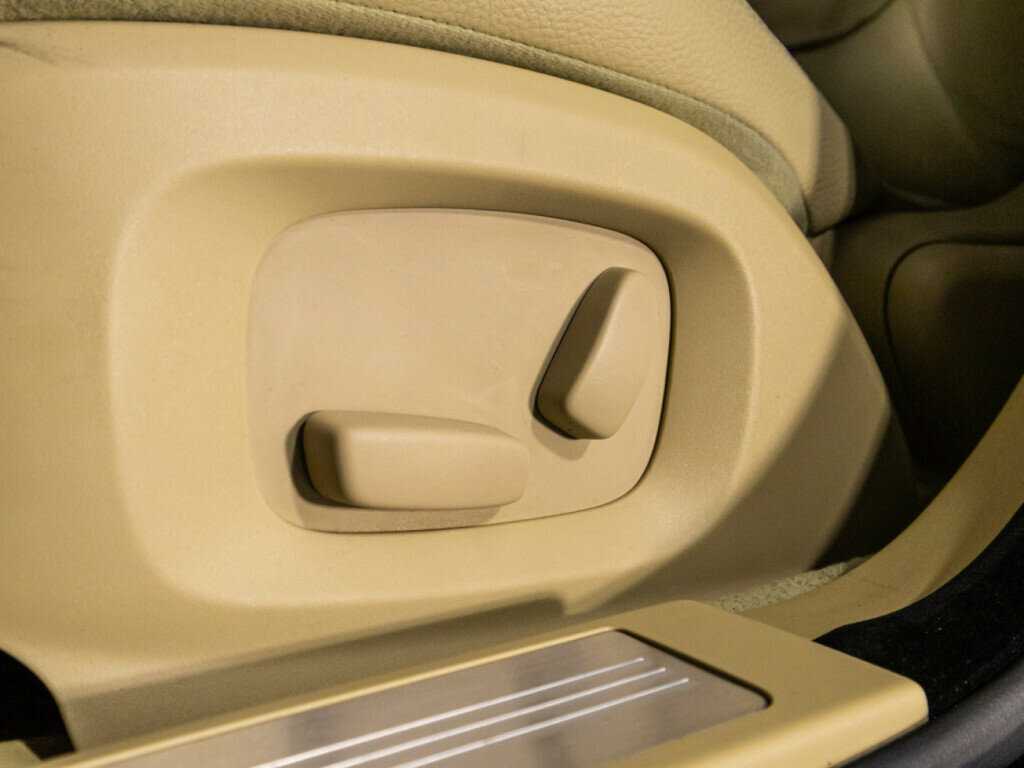 Jaguar XF, 2011 Фото №18