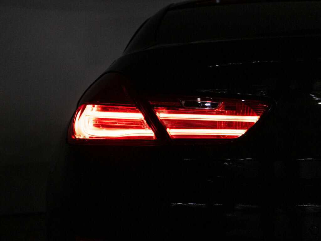 BMW 6 серии 640i xDrive, 2013 Фото №22