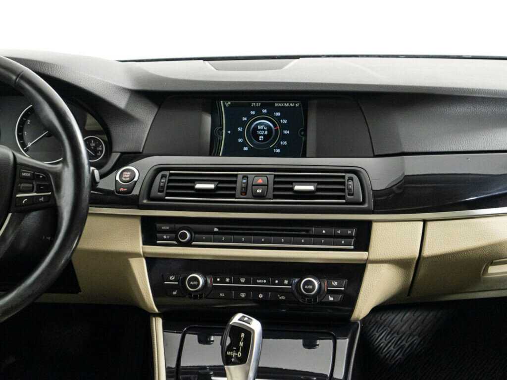 BMW 5 серии 528i, 2012 Фото №14