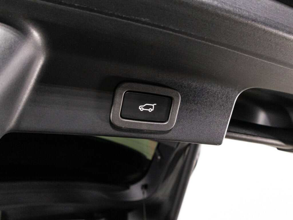 Jaguar F-Pace, 2018 Фото №15