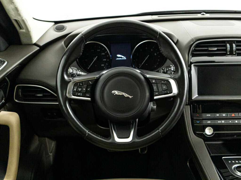 Jaguar F-Pace, 2018 Фото №21