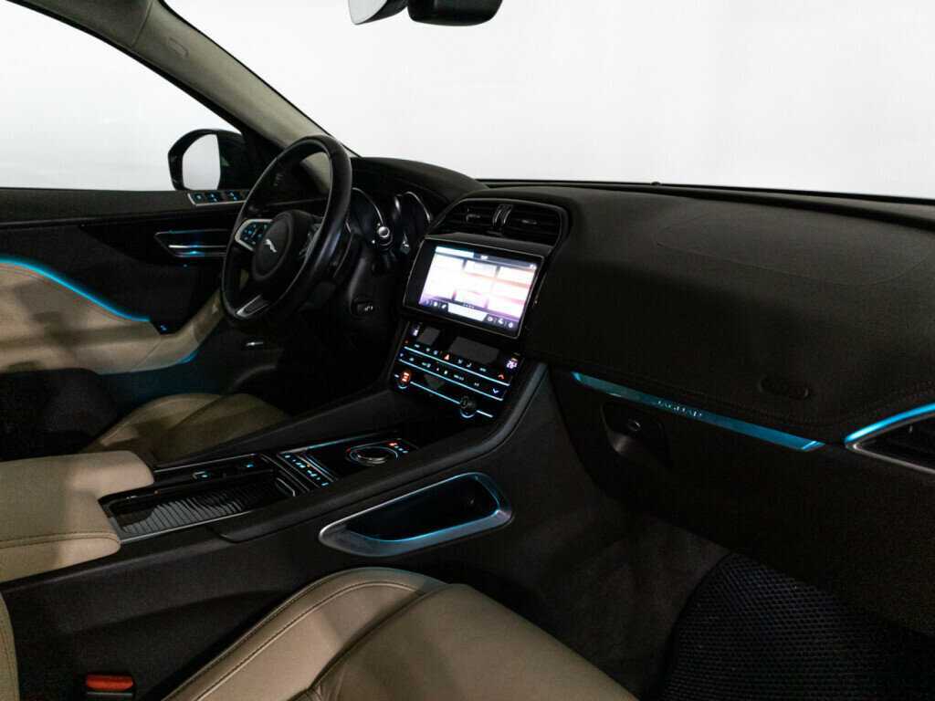 Jaguar F-Pace, 2018 Фото №23