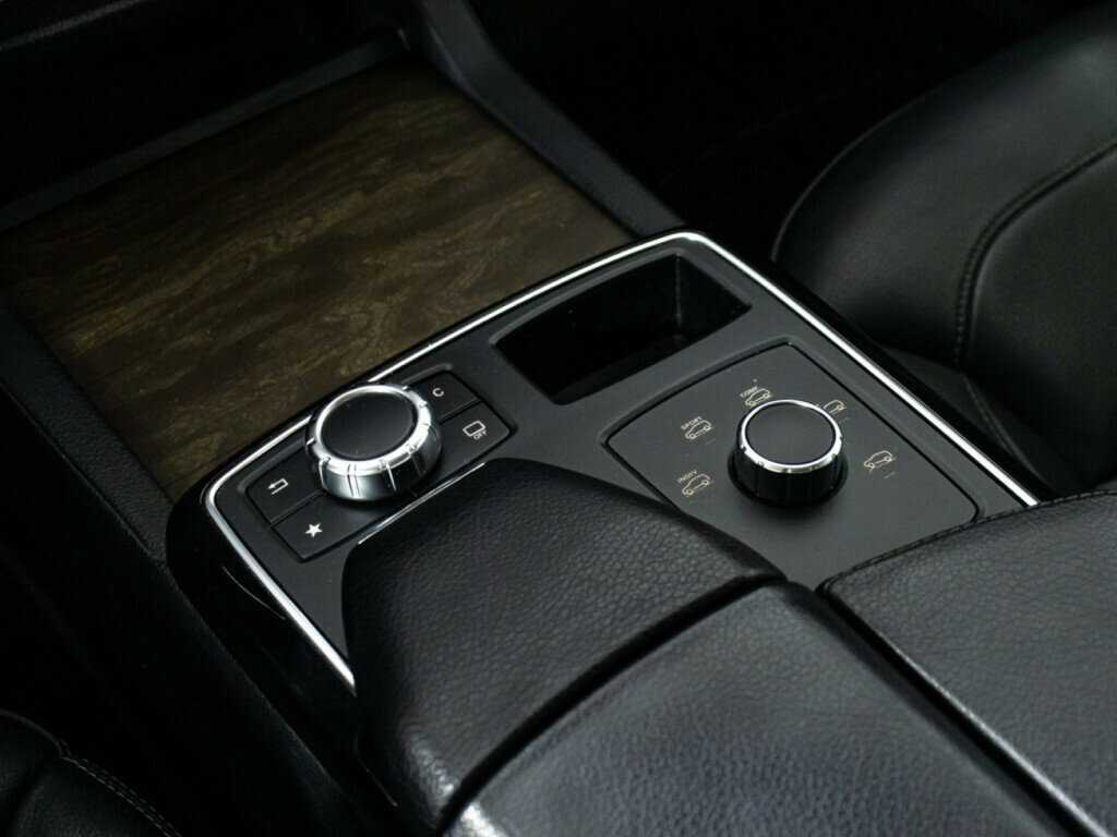 Mercedes-Benz GLE 400, 2016 Фото №19