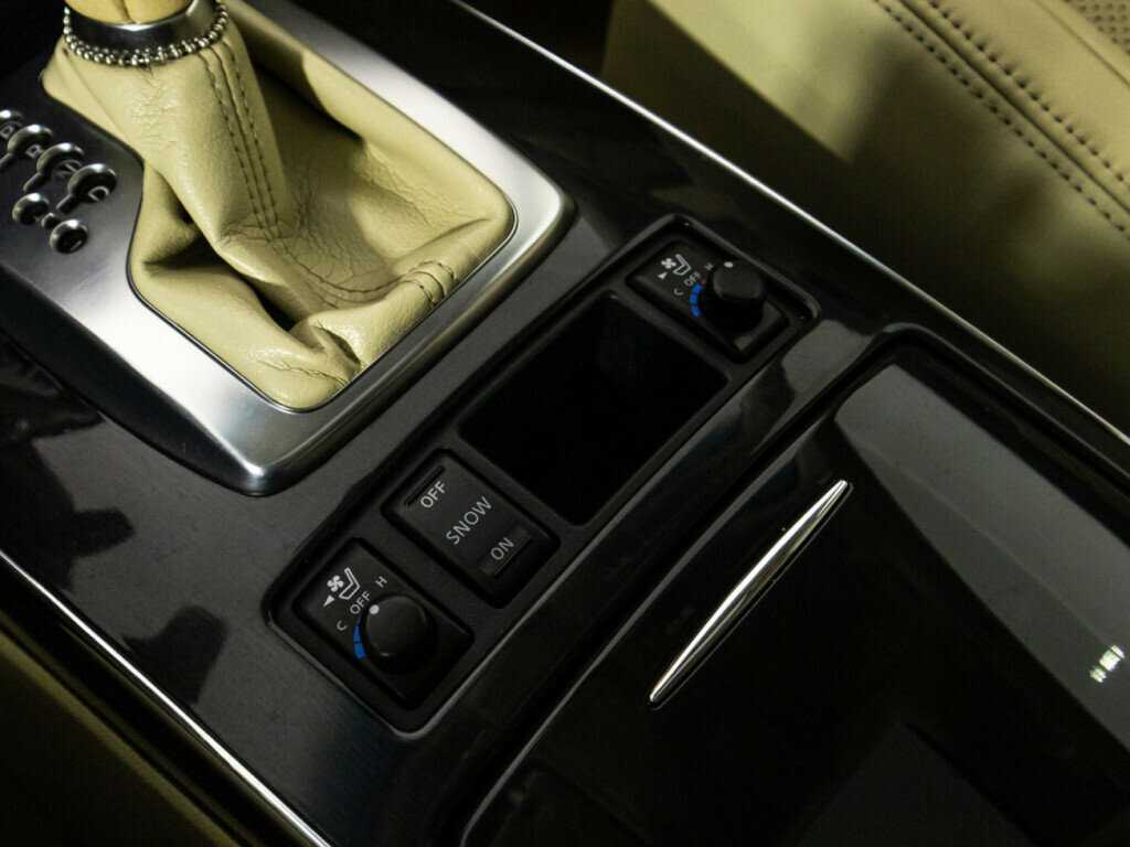 Infiniti FX35, 2008 Фото №18