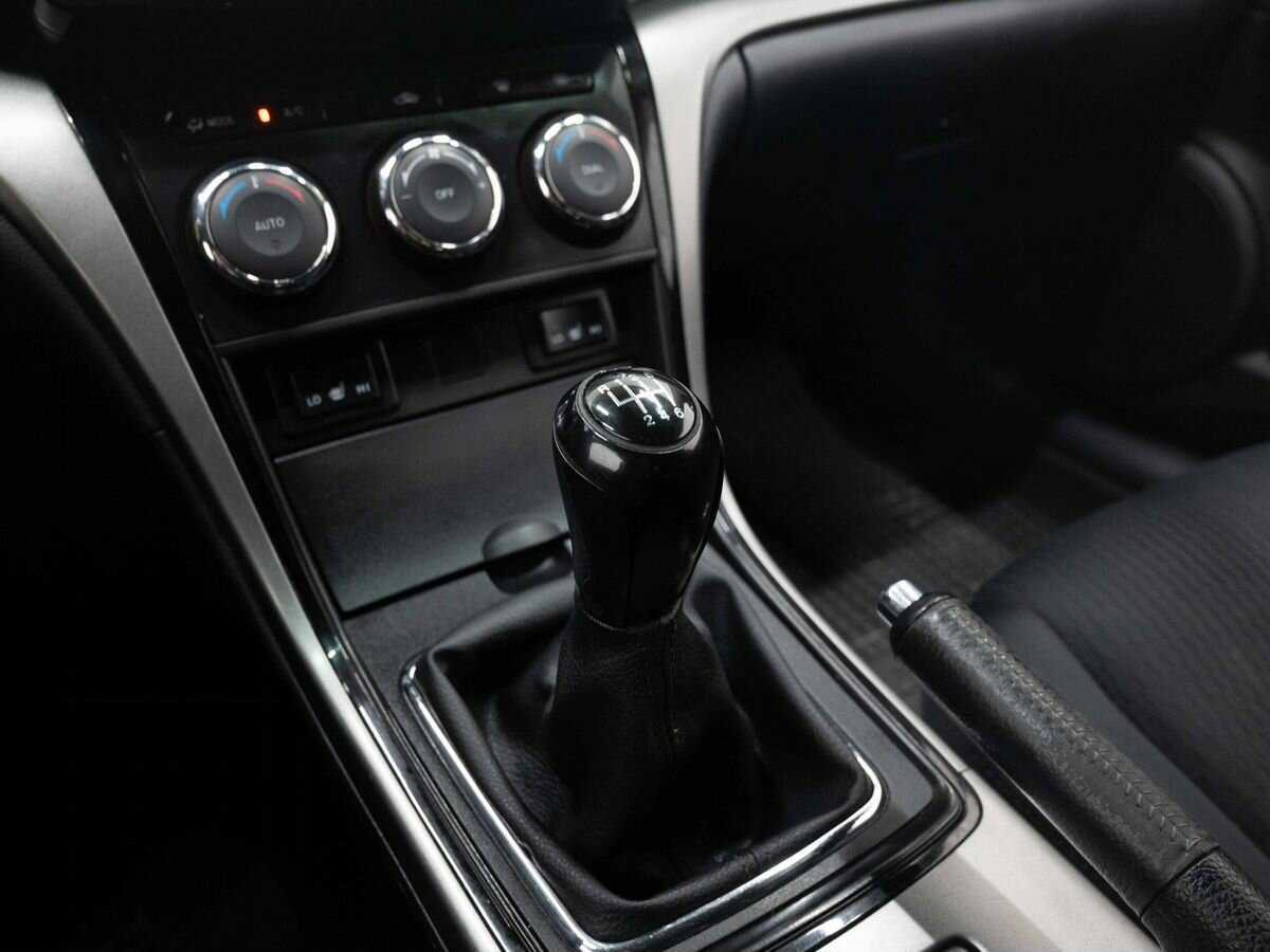 Mazda 6, 2011 Фото №22